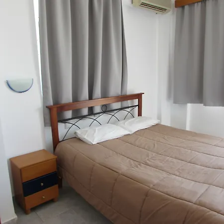 Coralli Hotel 2*